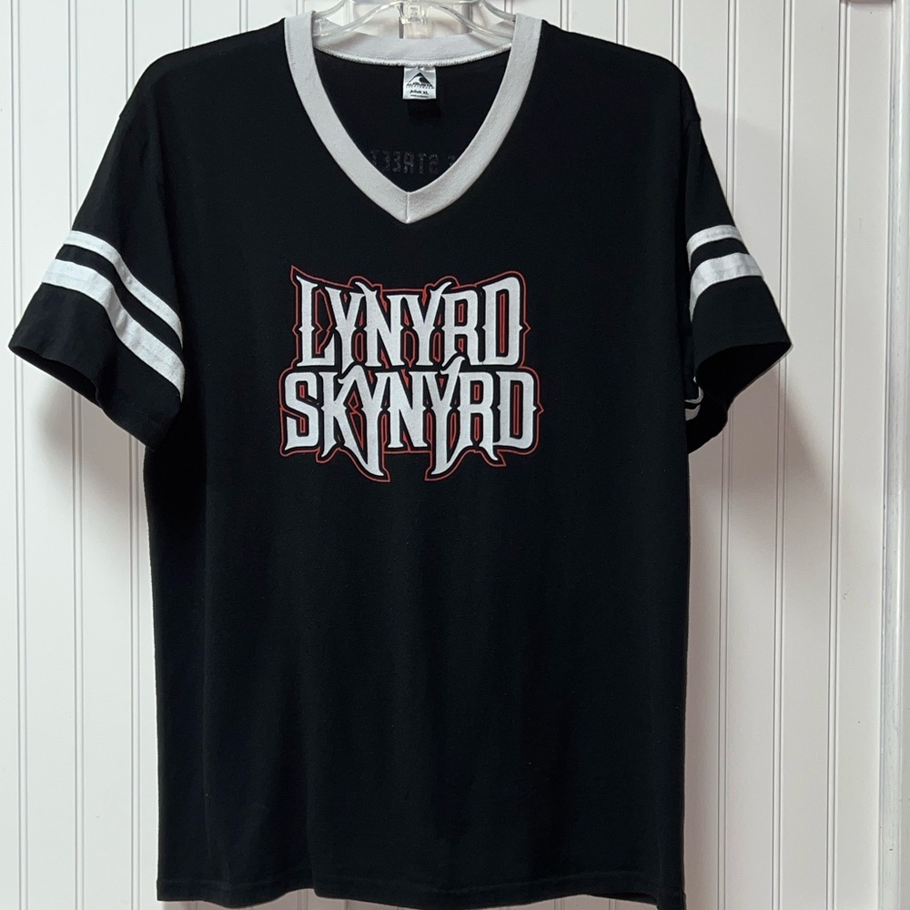Lynyrd Skynyrd Concert Tour Shirt XL - Picture 2 of 5